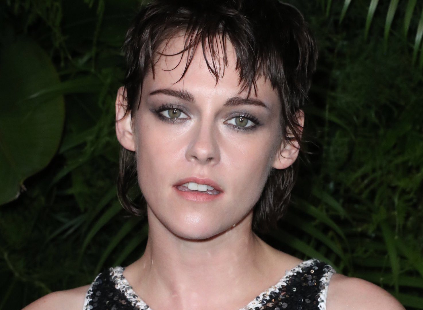 Kristen Stewart Attends The Chanel and Charles Finch's PreOscar Awards
