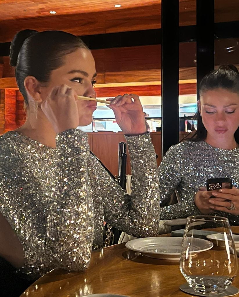 Selena Gomez Celebrated New Year 2023 With Brooklyn Beckham’s Wife Nicola Peltz