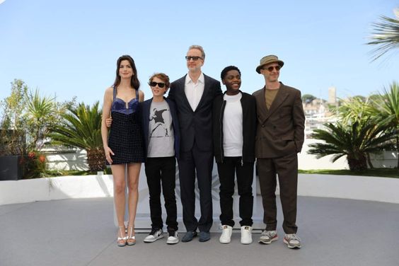 Cannes 2022: Anne Hathaway at the Photocall for 'Armageddon Time'