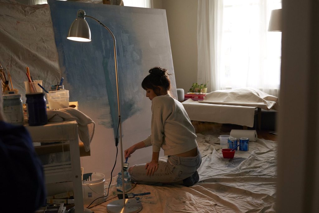 New Images Of Dakota Johnson as Lucy In Am I OK?