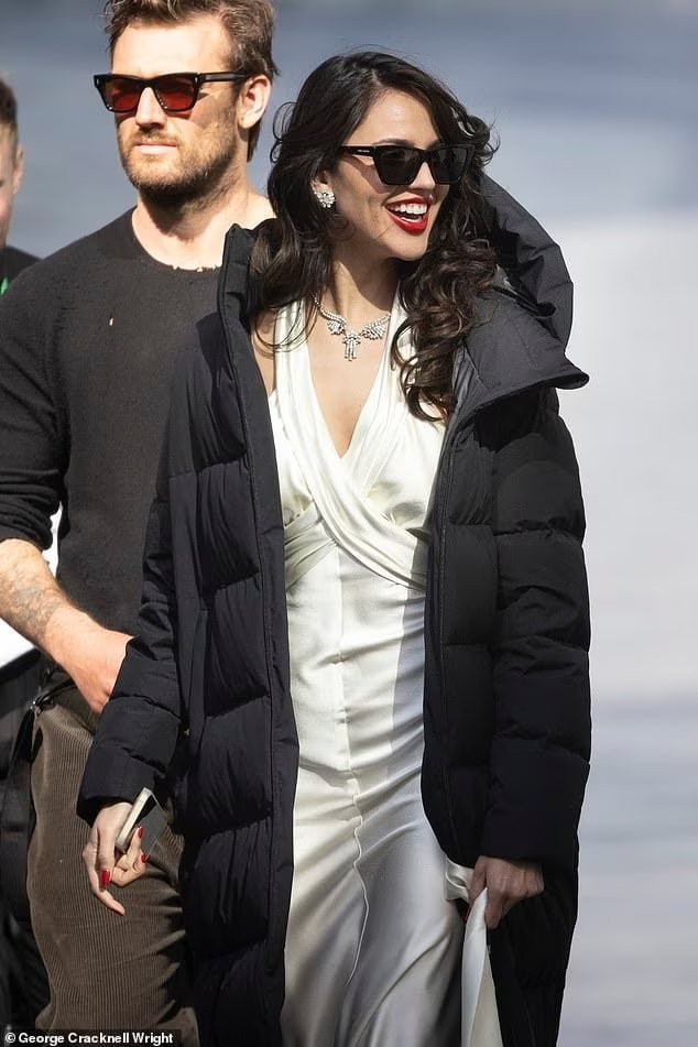 Recently, the first look at Eiza Gonzalez on the set of "The Ministry of Ungentlemanly Warfare" dropped. See it below.