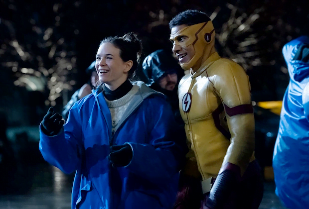 First Look At John Diggle Green Arrow The Flash And Kid Flash From
