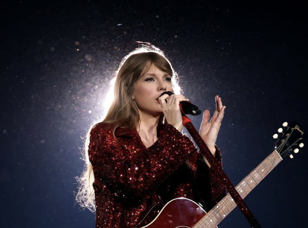 Taylor Swift’s Upcoming Directorial Debut is described as an “intimate” project with a small production cost. The film, which will be released by Searchlight
