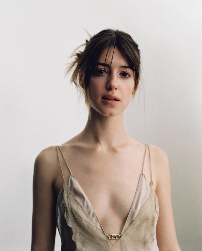 Daisy Edgar-Jones Covers The September 2022 Issue of S Moda Magazine