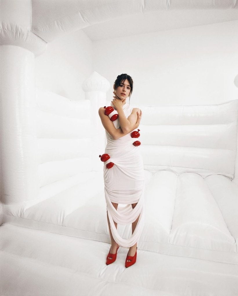 Daisy Edgar-Jones Covers The September 2022 Issue of S Moda Magazine