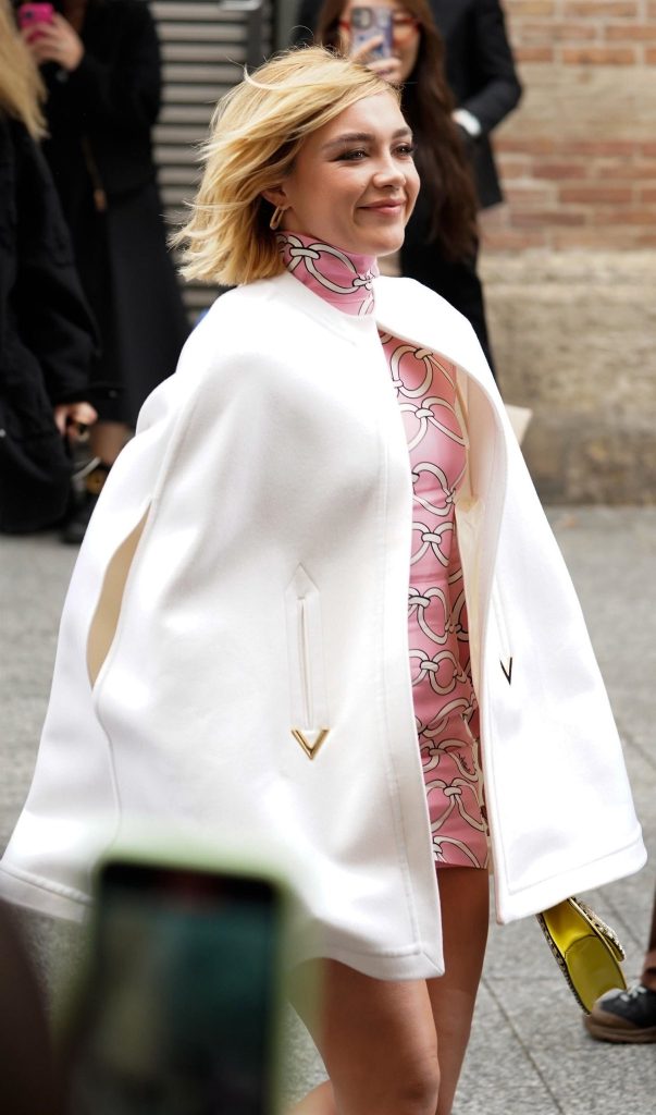 Florence Pugh Spotted at the Valentinoʼs SS23 Show in Paris