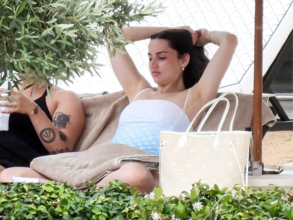 Ana de Armas Soaks Up the Sun on Greece's Beach