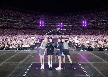 BLACKPINK Thrills 50,000 Fans at a Sold-Out Oracle Park Show