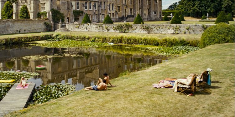 First Look at Emerald Fennell's 'Saltburn' Revealed