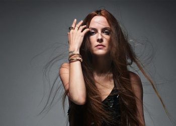 Riley Keough Covers the Vanity Fair's Latest Issue