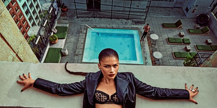 Zendaya Covers the Latest Issue ELLE Magazine