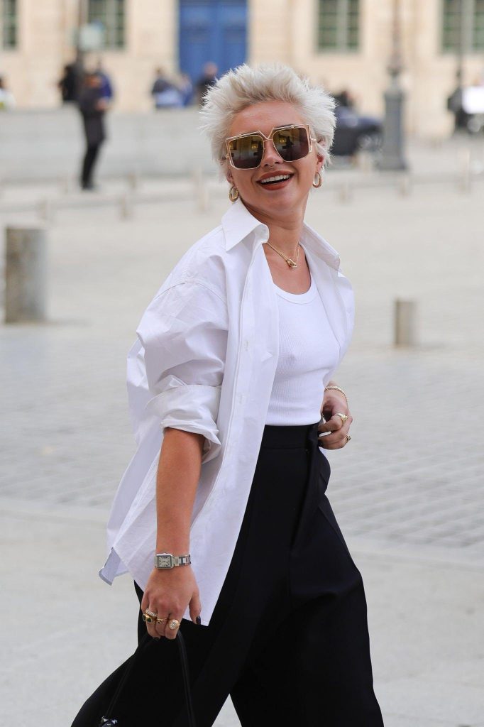 Florence Pugh Arrives with Grey Hair for Paris Fashion Week