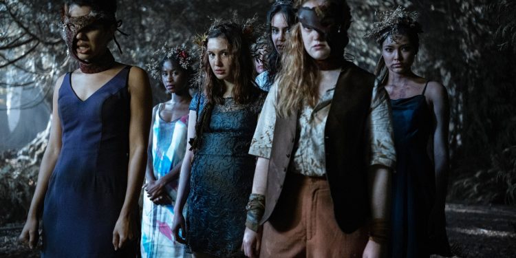 Exclusive: 'Yellowjackets' Season 3 Writers Room to Resume After Writers' Strike Ends