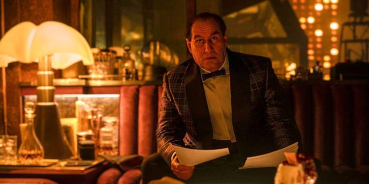 Max's 'The Penguin' series showcased exclusive footage during a press event. Journalist @rendy_jones, who saw the footage, described it as having a "classic noir" feel.