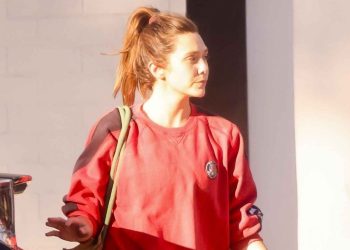 Elizabeth Olsen Spotted Leaving Pilates Class in Studio City, California