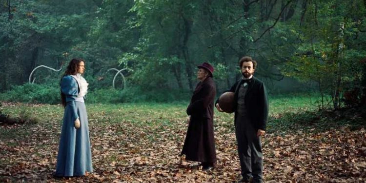 Yorgos Lanthimos' 'Poor Things' with Emma Stone and Ramy Youssef