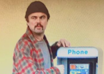 Leaked: Leonardo DiCaprio's Debut Look on Paul Thomas Anderson's Film Set