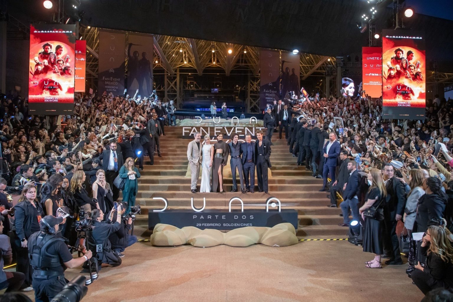 Dune Part Two Fan Event: Star-Studded Cast in Mexico City