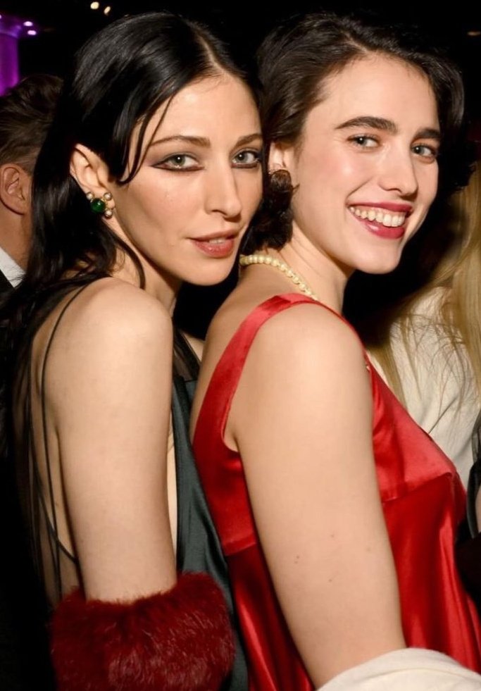 Qualley and Caroline Polachek spotted.