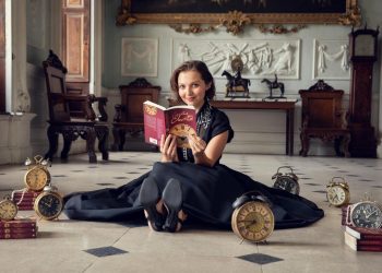 Mia McKenna-Bruce to Lead Agatha Christie Series 'The Seven Dials Mystery' at Netflix