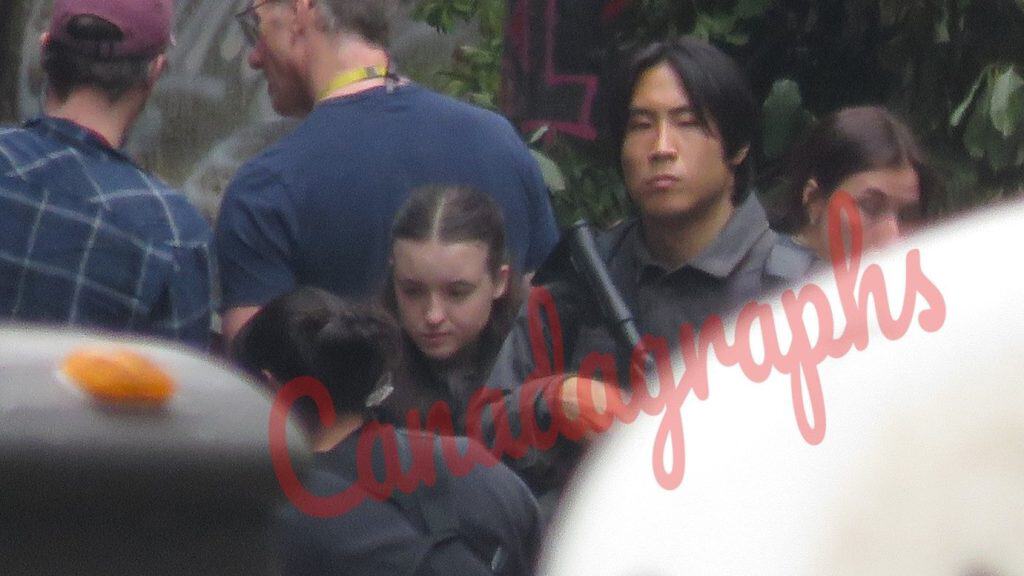 Bella Ramsey and Young Mazino set of last of us