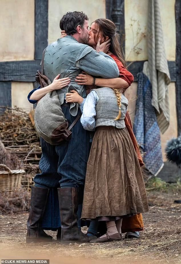 Chloé Zhao Hamnet adaptation