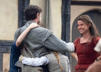 Chloé Zhao Hamnet adaptation