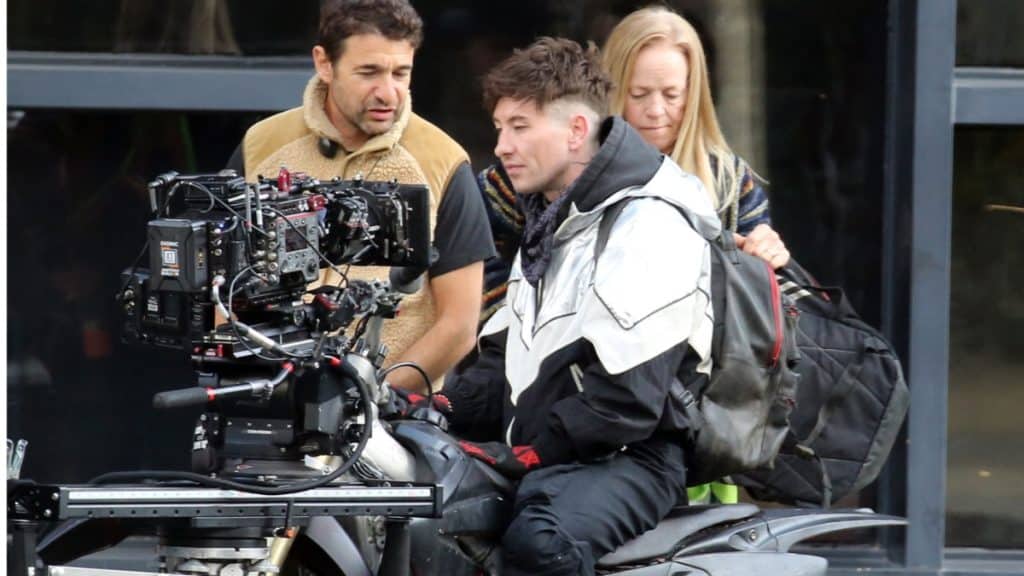 Barry Keoghan Chris Hemsworth Crime 101 set images