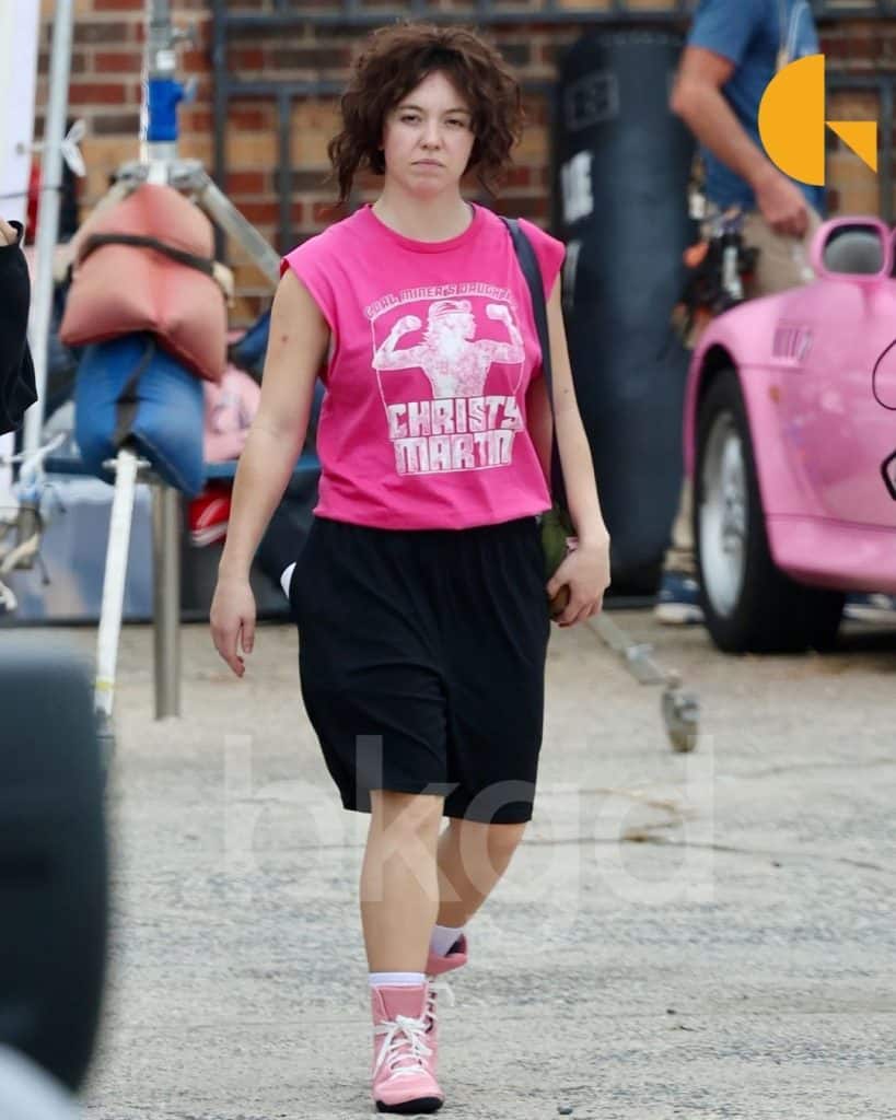 New Look: Sydney Sweeney in Pink Sleeveless Shirt as Christy Martin on Set of David Michôd’s Biopic