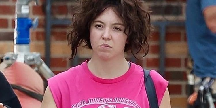 New Look: Sydney Sweeney in Pink Sleeveless Shirt as Christy Martin on Set of David Michôd’s Biopic