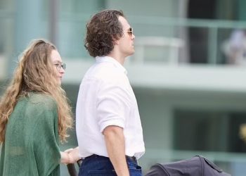 Henry Cavill and Natalie Viscuso spotted with newborn