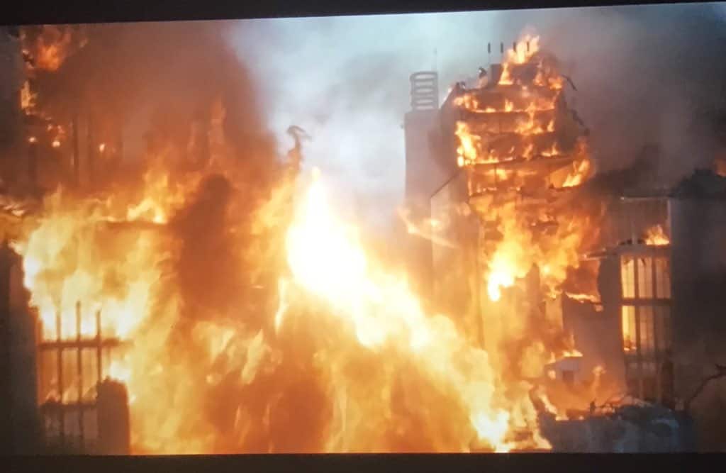 New footage from The Fantastic Four: First Steps shows Joseph Quinn’s Human Torch in action, absorbing massive flames from burning buildings and highlighting his incredible fire‑controlling powers.