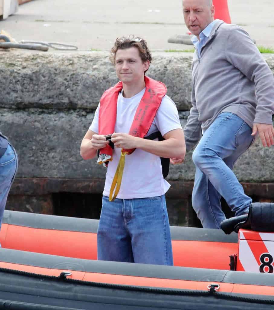 Matt Damon has been spotted on the set of Christopher Nolan’s The Odyssey in Scotland as filming continues. Get a first look at Damon in costume as Odysseus from the highly anticipated epic.