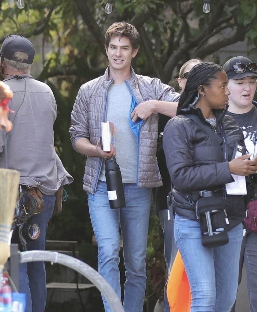 Filming for Luca Guadagnino’s OpenAI film Artificial has begun in San Francisco. Andrew Garfield was spotted on set as Sam Altman, wearing a silver puffer jacket, gray T-shirt, and jeans.