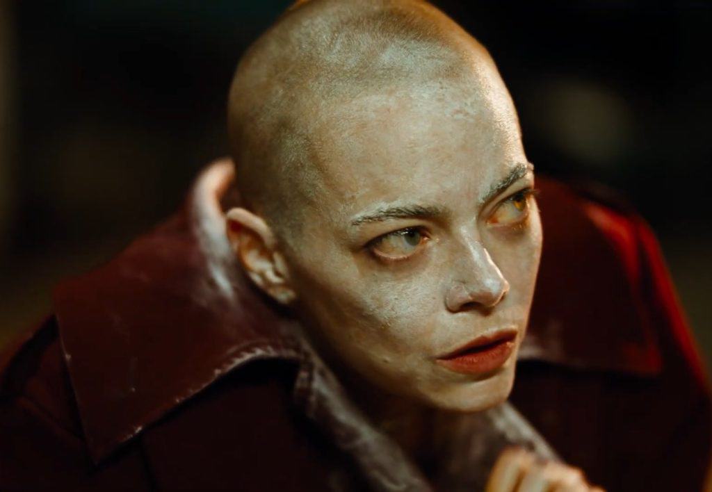 First look at Emma Stone with a shaved head in Yorgos Lanthimos' Bugonia, a remake of Save the Green Planet! See the trailer and images here.