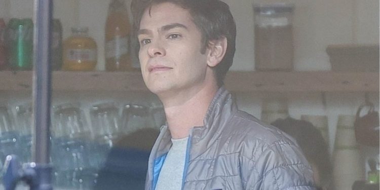 Filming for Luca Guadagnino’s OpenAI film Artificial has begun in San Francisco. Andrew Garfield was spotted on set as Sam Altman, wearing a silver puffer jacket, gray T-shirt, and jeans.