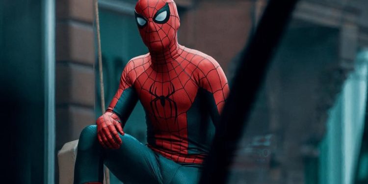 New high-quality images reveal Tom Holland’s Spider-Man filming Marvel’s Spider-Man: Brand New Day in Glasgow, Scotland.