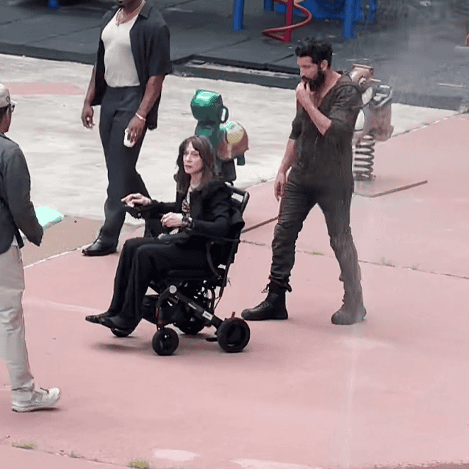 A new look at Ma Gnucci and Jon Bernthal’s Punisher has been spotted face to face on the set of Marvel’s Punisher special presentation, currently filming in New York City.