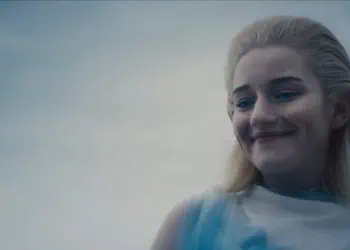 First-look images reveal Julia Garner as Shalla-Bal and her daughter in Marvel’s The Fantastic Four: First Steps, an alien-human hybrid from Zenn-La.