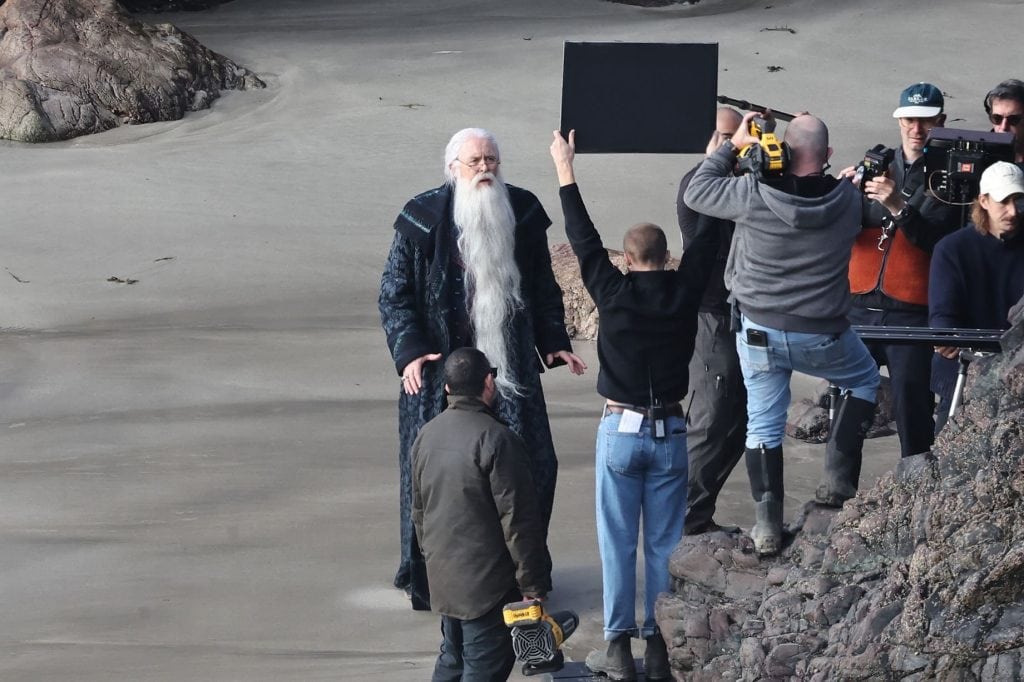 The first look at John Lithgow as Professor Albus Dumbledore in HBO’s Harry Potter series has been revealed, with filming taking place on a beach in Cornwall, England.