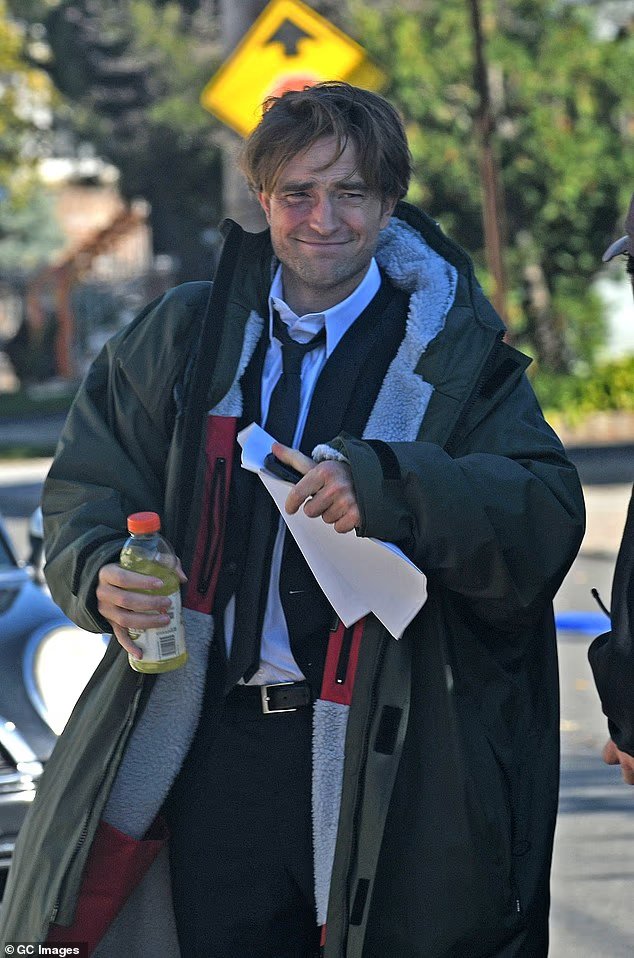 Robert Pattinson on the set of Fernando Meirelles' HERE COMES THE FLOOD