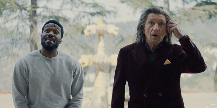 New plot details for Marvel’s Wonder Man reveal a Hollywood satire where superpowers are forbidden, and Simon Williams hides his abilities.