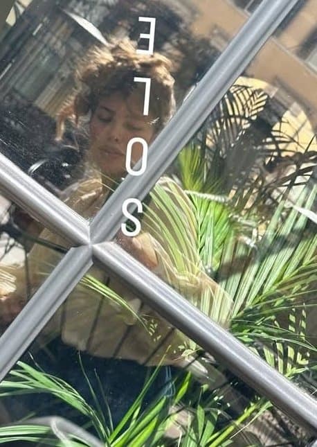 During filming, Josephine Thiesen was spotted on the set of Tom Ford’s Cry to Heaven. See the image below.