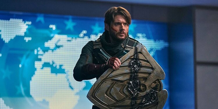 Jensen Ackles confirms Vought Rising Season 1 has wrapped filming. The The Boys prequel follows Soldier Boy’s early story and the origins of Vought in the 1950s.