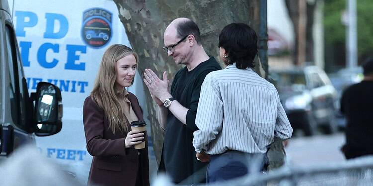 Scarlett Johansson and Sasha Calle were seen filming Mike Flanagan’s The Exorcist in Queens, with both actors appearing to play detective roles in new set photos.