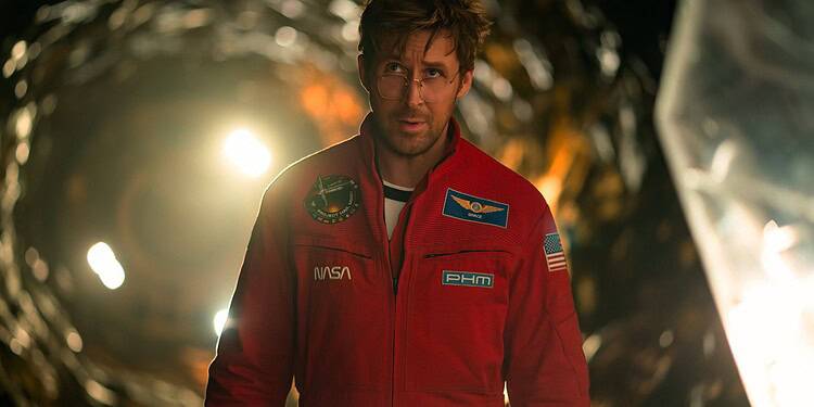 Project Hail Mary features a 70-foot practical tunnel set with pixel-mapped lighting to create a moving sun, reveals Greig Fraser.