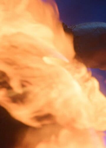Mortal Kombat 2 writer Jeremy Slater confirms Liu Kang will return as a Fire God in Mortal Kombat 3 after the sequel’s mysterious ending.