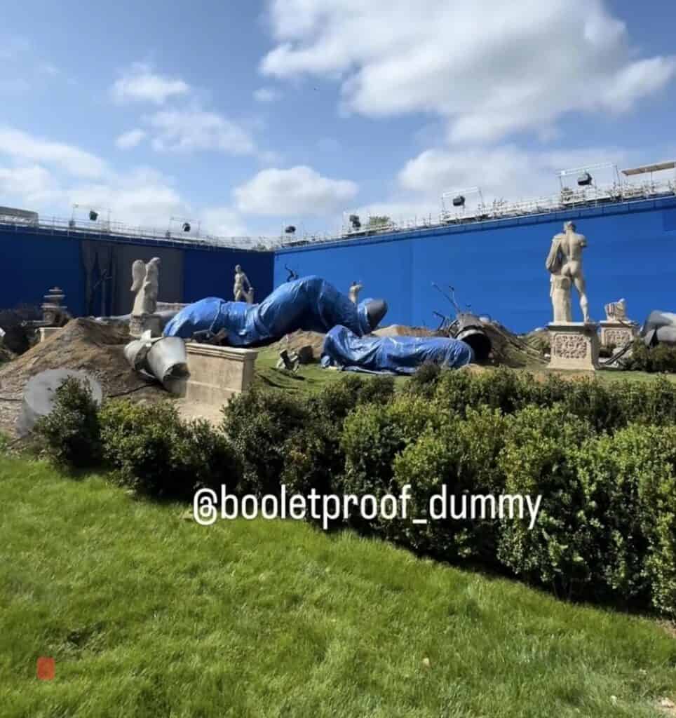 New Avengers: Doomsday set images reveal a closer look at the Sentinels and the X-Mansion, with Doctor Doom reportedly using rune magic to control the mutant-hunting robots.