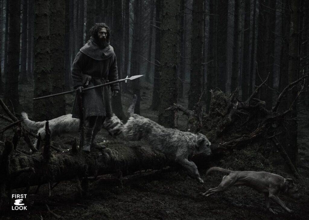 The first look at Aaron Taylor-Johnson in Robert Eggers' Werwulf has been revealed, offering a glimpse at his cursed character in the upcoming gothic horror film.