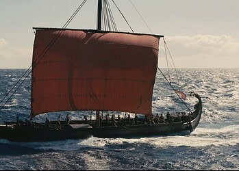 The Odyssey storm scene pushed actors to their limits as rough seas caused seasickness. Christopher Nolan even asked to film the real reactions.